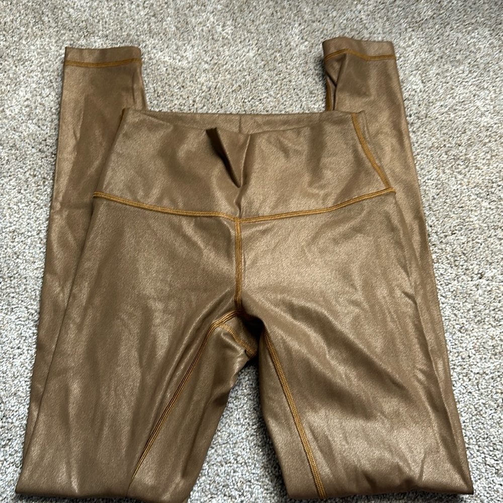 Bronze Lululemon leggings